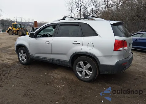 2011 Ford Expedition Limited z USA, uszkodzony, nr VIN 1FMJU2A57BEF35729